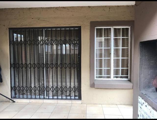 2 BEDROOM APARTMENT FOR SALE IN EVANDER